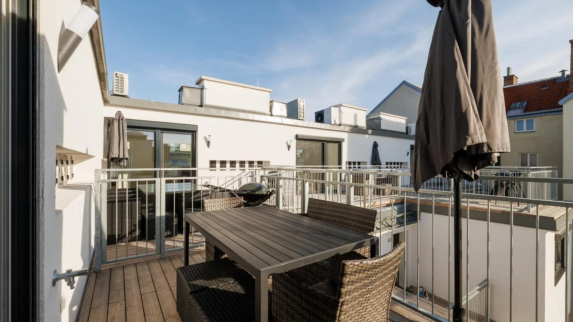 Symphony Apartments 39 - Modern Loft With Terrace And Grill In Central Location Vienna Austria
