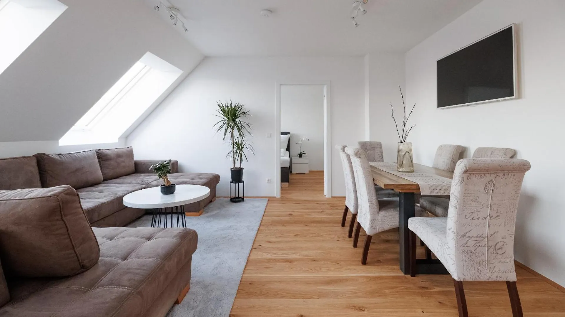 Symphony Apartments 39 - Modern Loft With Terrace And Grill In Central Location Vienna Austria