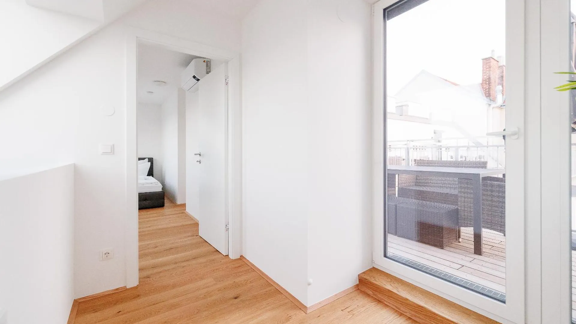 Symphony Apartments 39 - Modern Loft With Terrace And Grill In Central Location Vienna 0*,  Austria