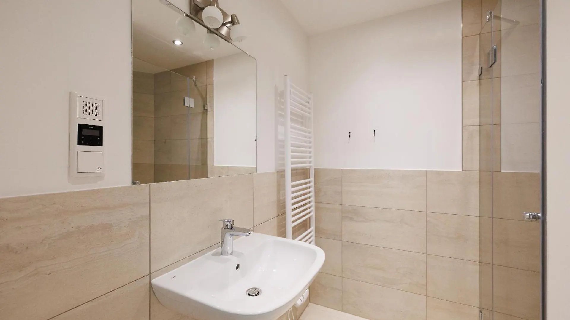 Symphony Apartments 39 - Modern Loft With Terrace And Grill In Central Location Vienna Austria