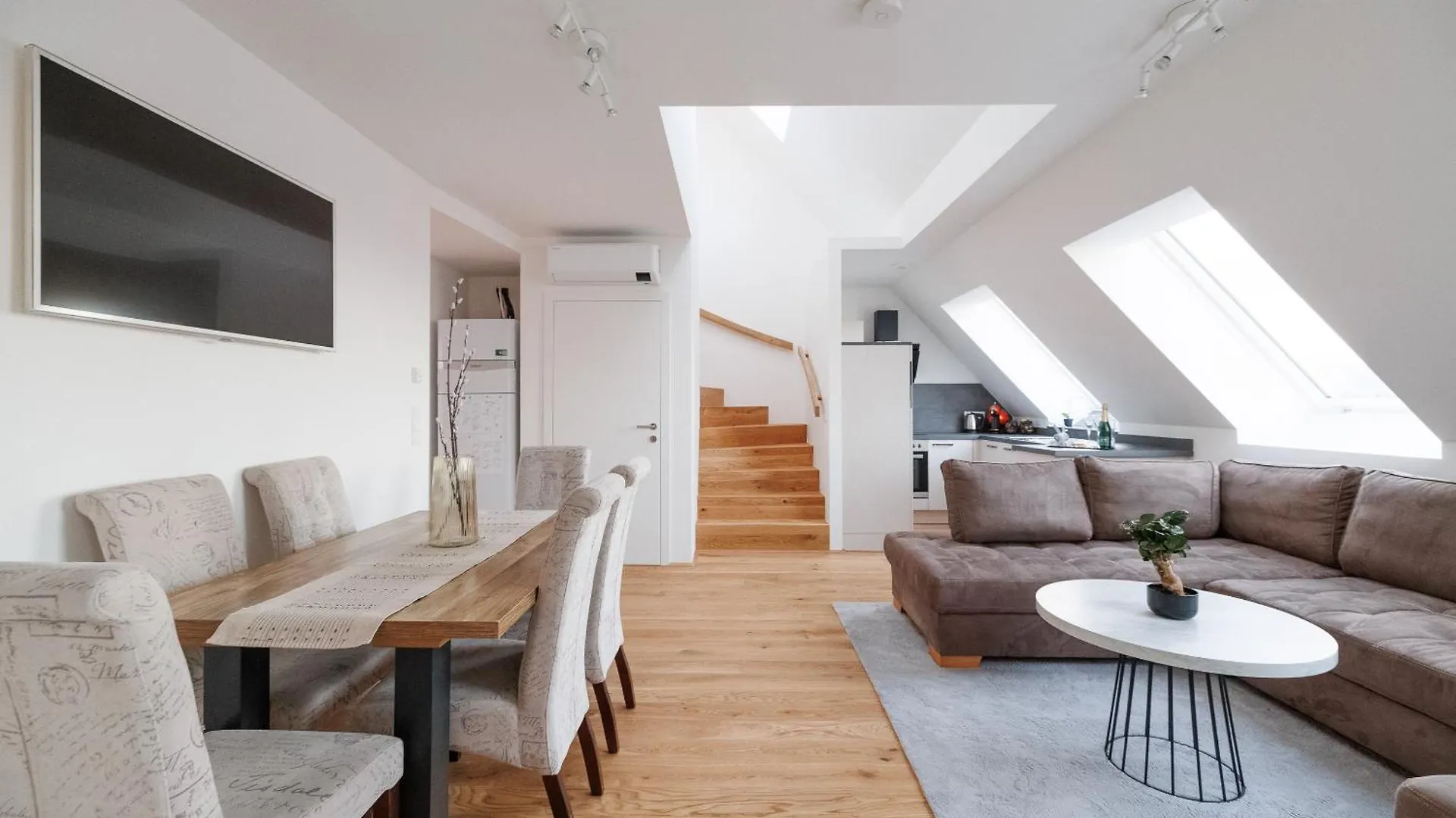 Symphony Apartments 39 - Modern Loft With Terrace And Grill In Central Location Vienna