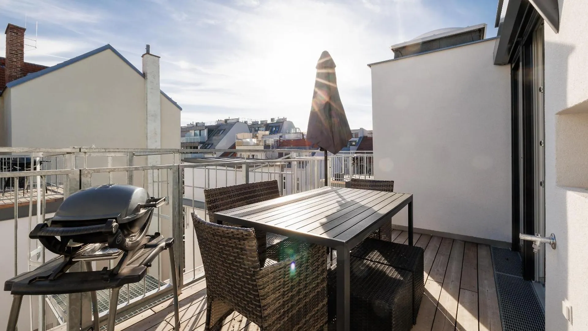 Symphony Apartments 39 - Modern Loft With Terrace And Grill In Central Location Vienna 0*,