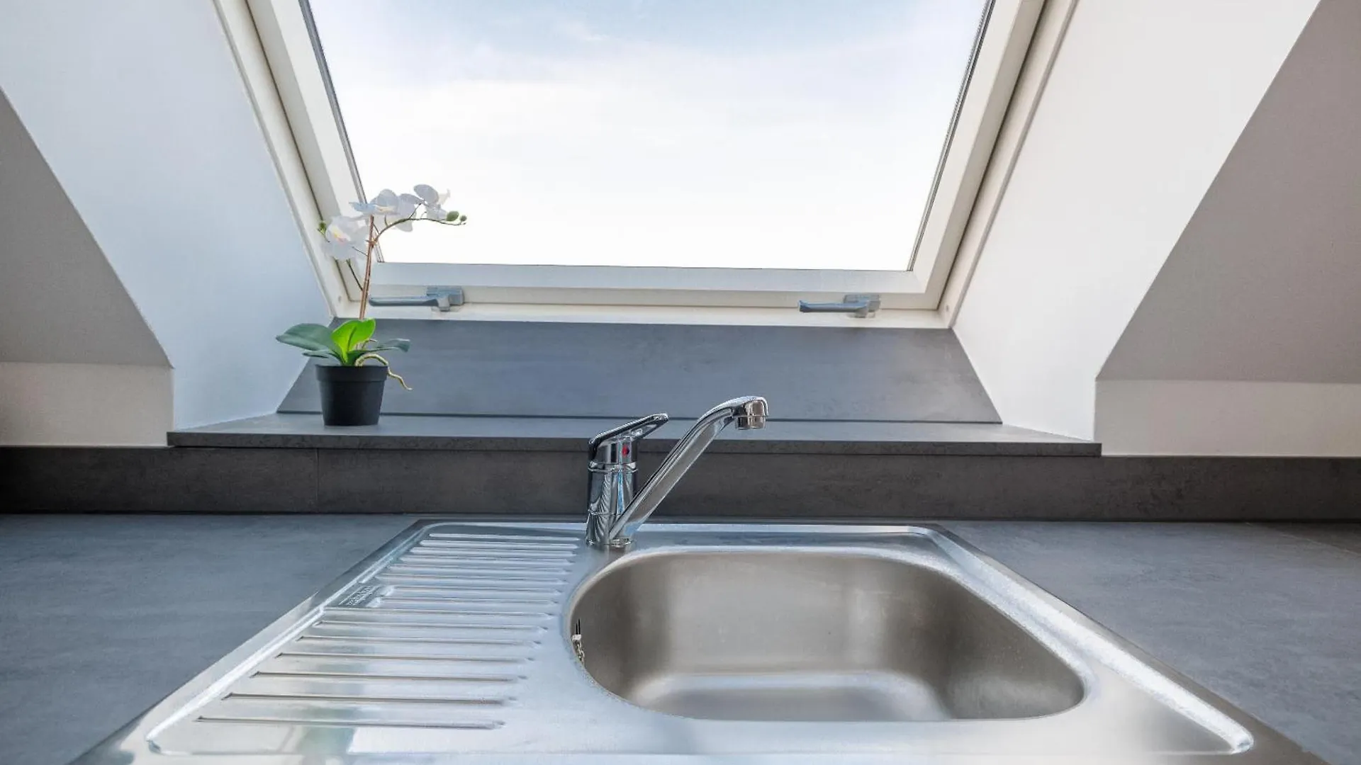 Symphony Apartments 39 - Modern Loft With Terrace And Grill In Central Location Vienna