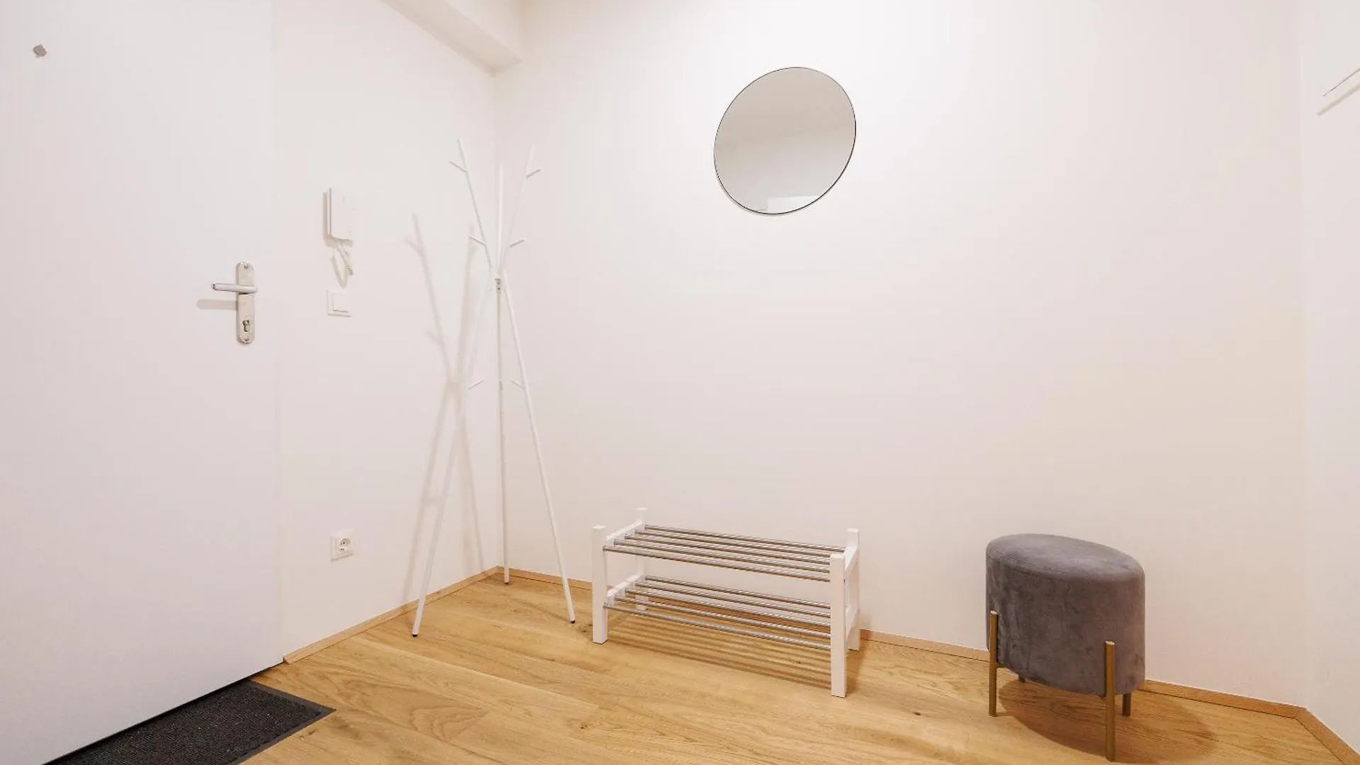 Symphony Apartments 39 - Modern Loft With Terrace And Grill In Central Location Vienna Austria