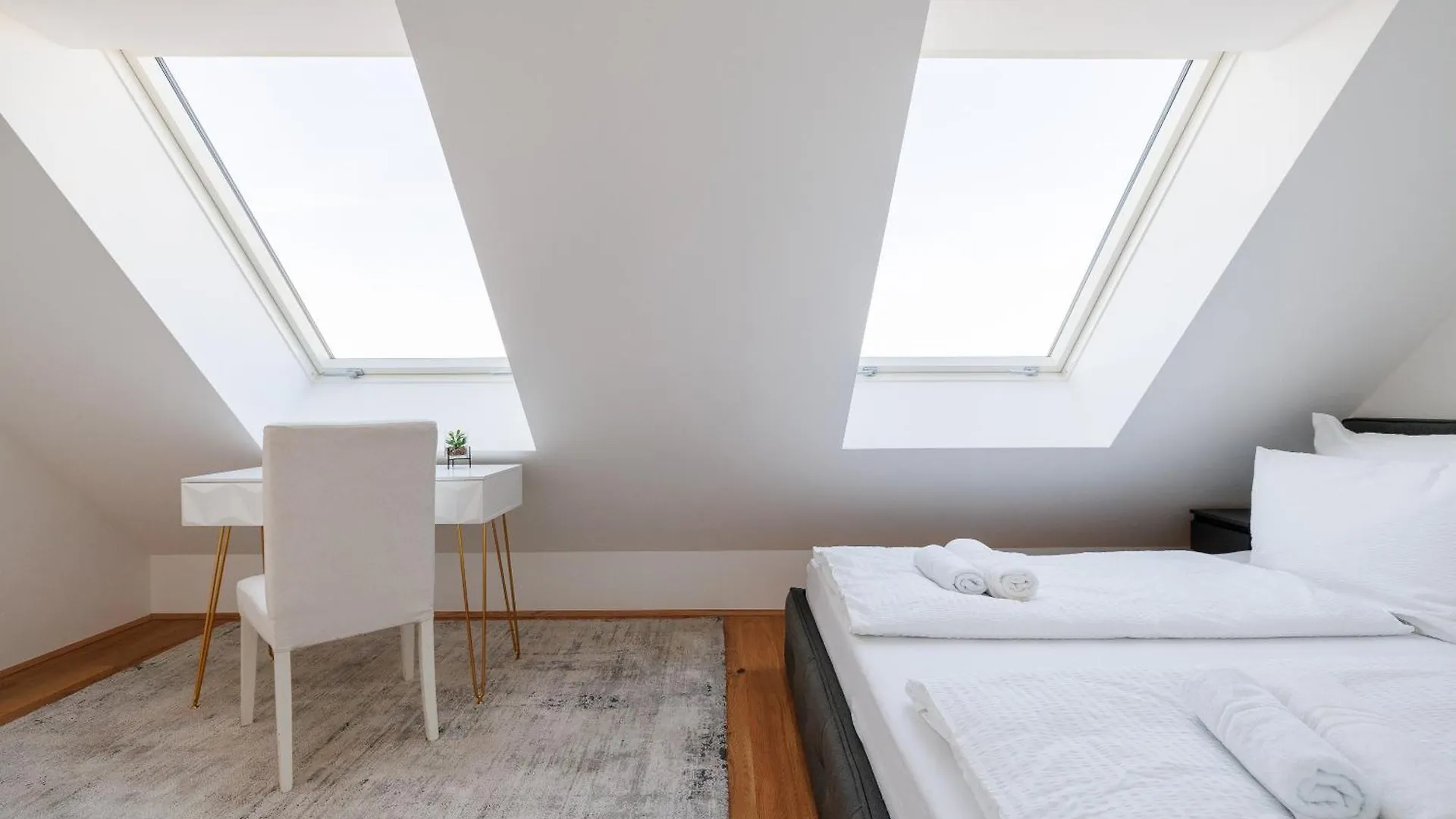 Symphony Apartments 39 - Modern Loft With Terrace And Grill In Central Location Vienna