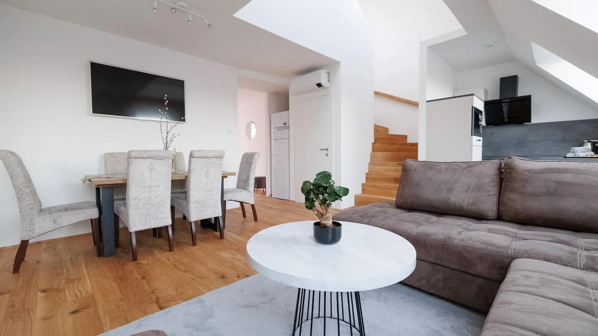 Symphony Apartments 39 - Modern Loft With Terrace And Grill In Central Location Vienna